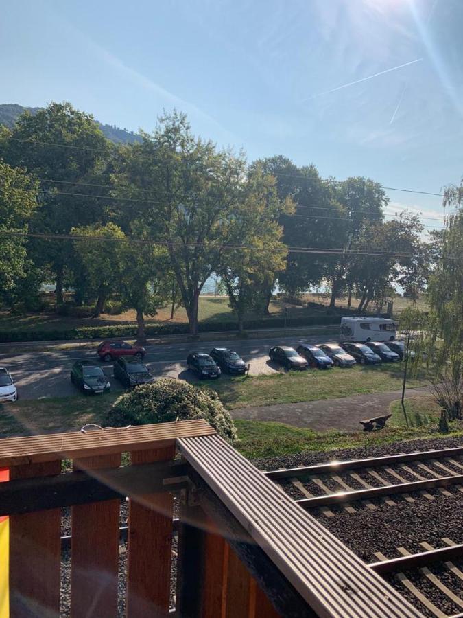 Hotelzimmer Im Alten Reihenhaus Auf Der Stadtmauer Bacharach Exterior foto